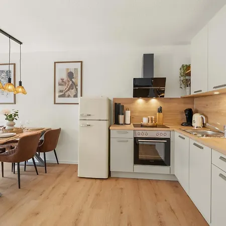 Neu! Modernes Tierbach 23 - Balkon, Privatparkplatz&smarttv! Emden